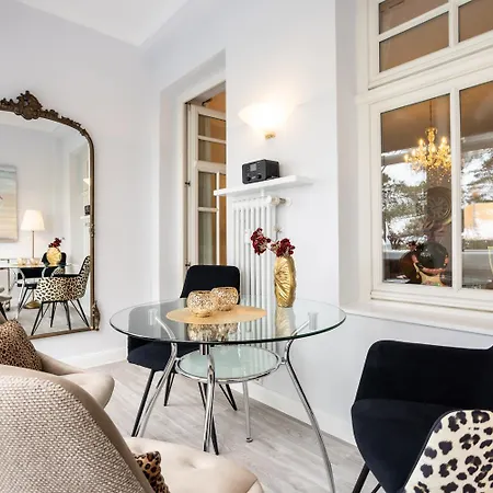 Strandvilla Aegir Mit Ostseeblick Und Strandkorb Am Appartamento *
