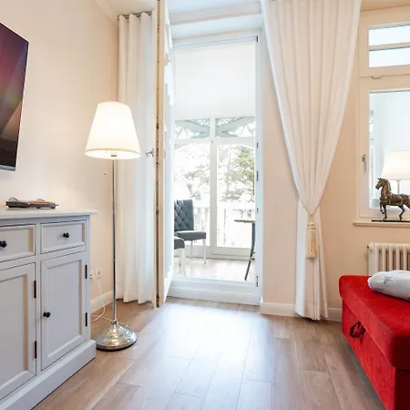 Strandvilla Aegir Mit Ostseeblick Und Strandkorb Am Appartamento